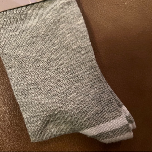 Love pride rainbow socks - Picture 3 of 4